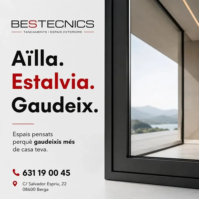 Vivienda con pérgola bioclimática Bestecnics, ambiente acogedor al atardecer