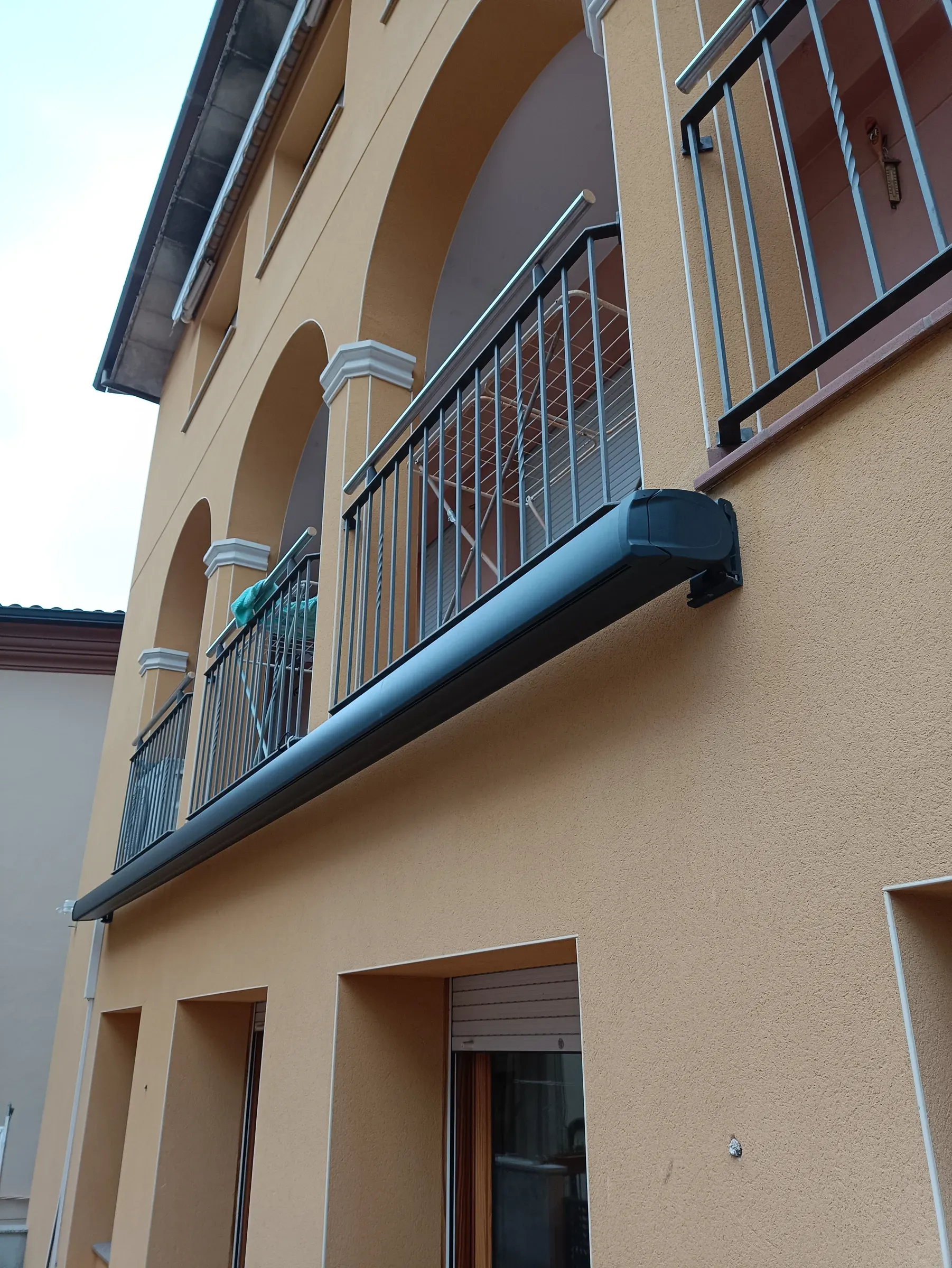 Instalación de toldos en Berga
